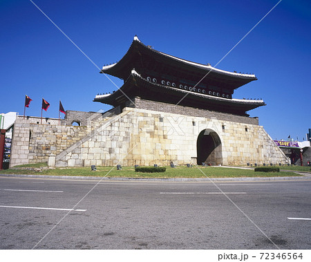 水原華城の長安門 72346564