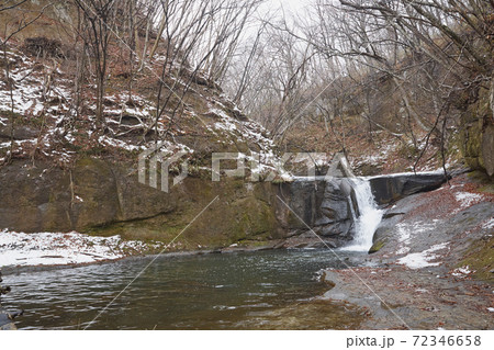 西の郷遊歩道、一休の滝　冬 72346658
