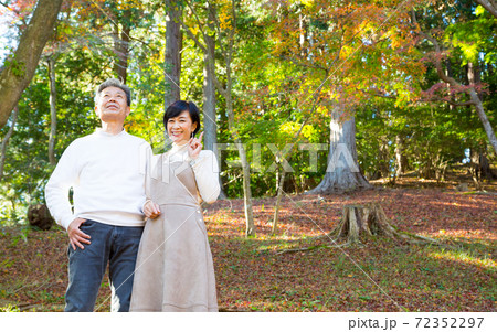 紅葉狩りを楽しむシニアミドル夫婦旅行 修善寺エリア編 72352297