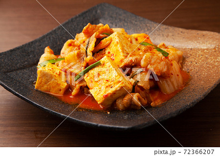 豆腐と豚肉のキムチ炒め 72366207