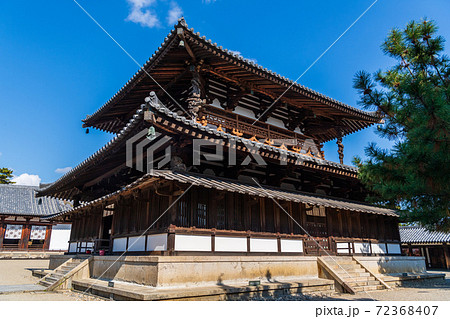秋空に映える奈良・法隆寺の金堂 秋空に映える奈良・法隆寺の金堂 72368407