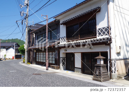 上下町のレトロな民家の景色 上下町のレトロな民家の景色 72372357