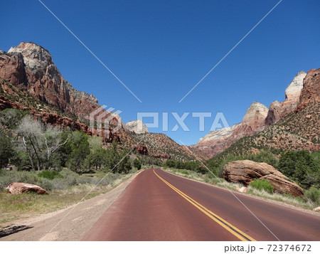 ザイオン国立公園　ユタ州 72374672