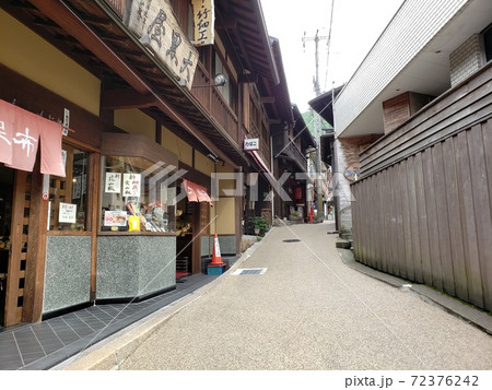 観光地の路地 観光地の路地 72376242
