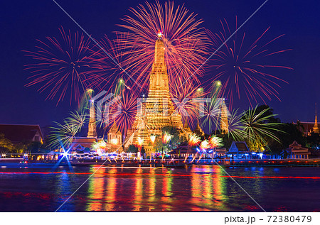 Temple of dawn (wat arun) 72380479