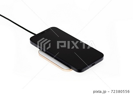 qi 非接触充電のイメージ 引き画面無し qi 非接触充電のイメージ 引き画面無し 72380556