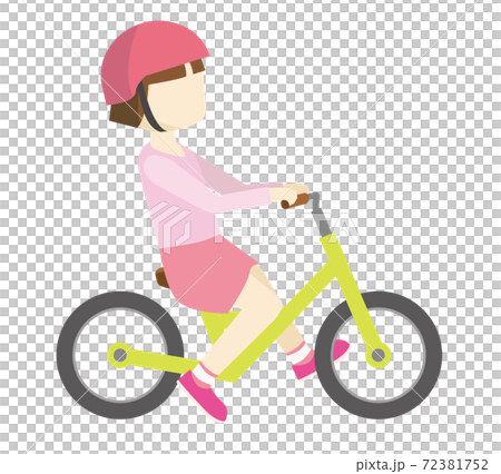 幼児用キックバイク ヘルメット人物女児女の子バランスバイクのイラスト自転車運動のイメージのイラスト素材