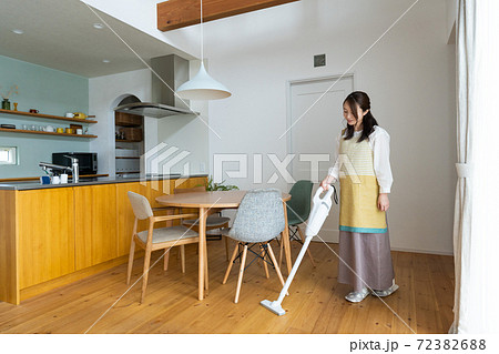 注文住宅　リビング 72382688