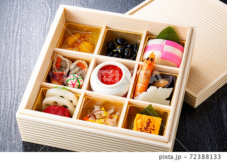 おせち　お食い初め 72388133