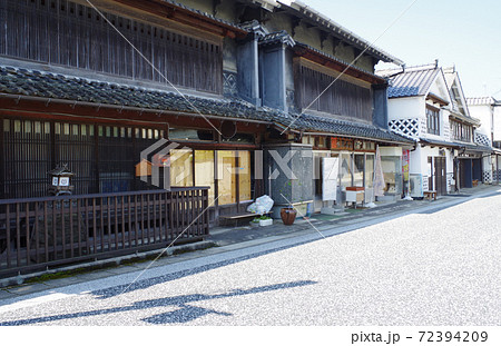 上下町の商家の家並の景色 上下町の商家の家並の景色 72394209