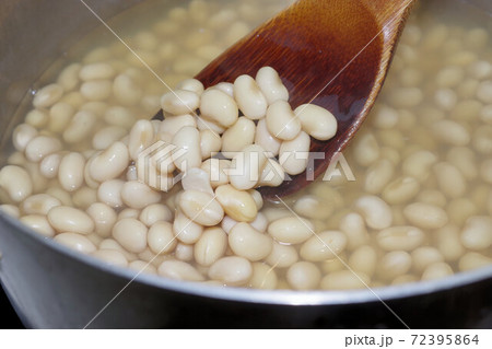煮終わった大豆 煮終わった大豆 72395864