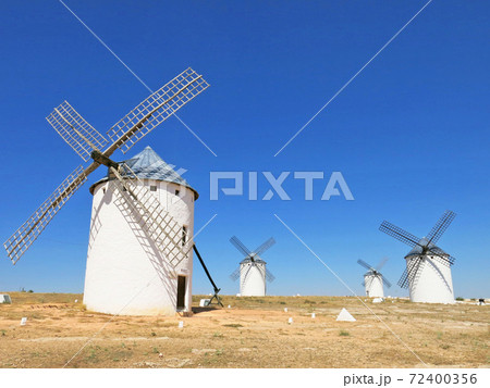Pin de Cornelia Yupano em Windmills