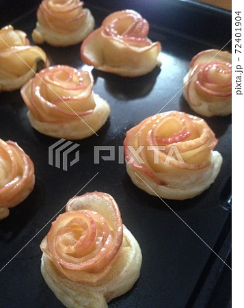 薔薇のアップルパイは我が家のお気に入り 薔薇のアップルパイは我が家のお気に入り 72401904