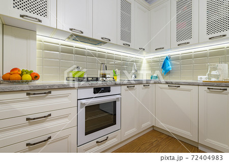 White kitchen in classic style 72404983