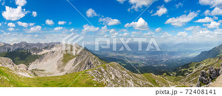 Panoramic view of Innsbruck 72408141