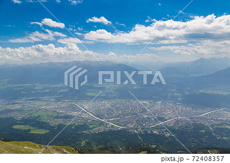 Panoramic view of Innsbruck 72408357