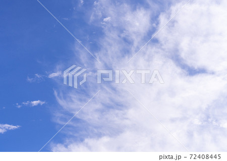 空の写真　青い空・白い雲 72408445