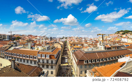 Panoramic view of Lisbon 72408792