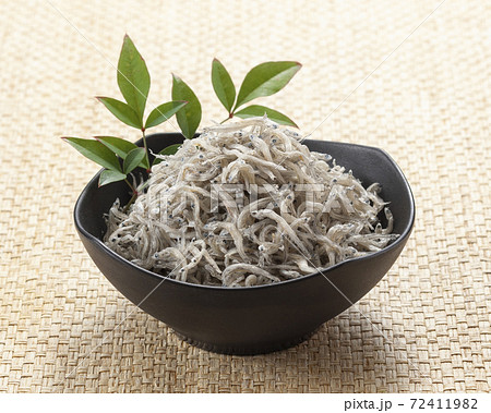 かちりちりめん 72411982