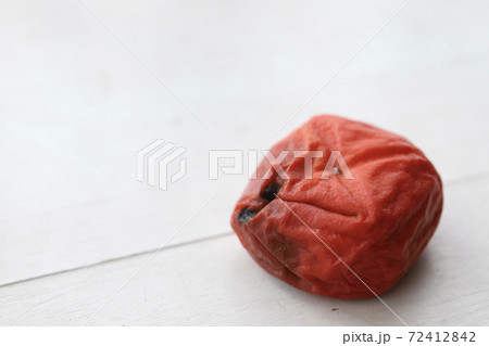 腐ってしまった庄内柿 食品ロス 腐ってしまった庄内柿 食品ロス 72412842