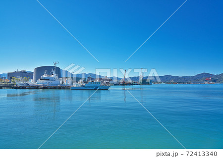 【敦賀港に停泊する巡視船】 福井県敦賀市港町 【敦賀港に停泊する巡視船】 福井県敦賀市港町 72413340