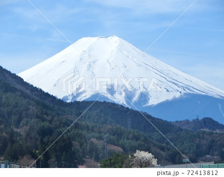 高速道路河口湖線からみた富士山 72413812