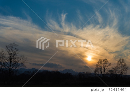 晩秋の夕日 晩秋の夕日 72415464