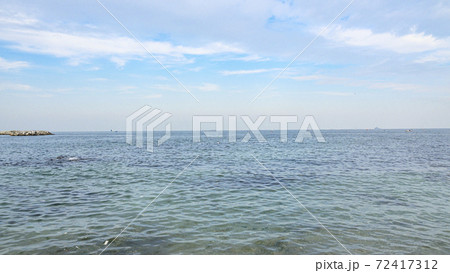 東京湾・浦賀水道を望む神奈川県横須賀市走水・観音崎の冬 72417312