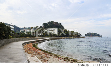 東京湾・浦賀水道を望む神奈川県横須賀市走水・観音崎の冬 東京湾・浦賀水道を望む神奈川県横須賀市走水・観音崎の冬 72417314