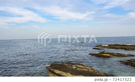 東京湾・浦賀水道を望む神奈川県横須賀市走水・観音崎の冬 72417322