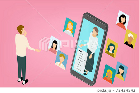 アイソメトリック、マッチングアプリを利用して恋人を探す男性のイメージイラスト 72424542