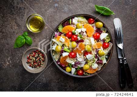 Mixed salad leaves 72424641