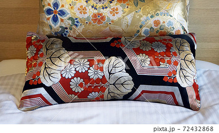 西陣織の伝統工芸で造られた枕 西陣織の伝統工芸で造られた枕 72432868