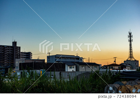 夕暮れの街の写真素材