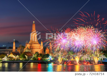 Temple of dawn (wat arun) 72438754