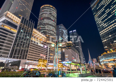 《愛知県》名古屋駅ビジネス街・冬のイルミネーション 《愛知県》名古屋駅ビジネス街・冬のイルミネーション 72442501