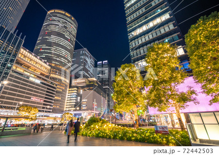 《愛知県》名古屋駅ビジネス街・冬のイルミネーション 《愛知県》名古屋駅ビジネス街・冬のイルミネーション 72442503