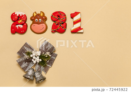 Gingerbread in the form of numbers 72445922