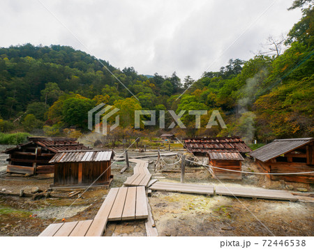 日光湯元温泉の源泉小屋 (奥日光、栃木県) 72446538