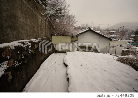 冬 雪景色 川 72449209