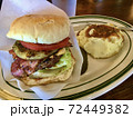 チーズバーガー 72449382