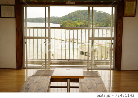 部屋の中から見る松島海岸 部屋の中から見る松島海岸 72451142