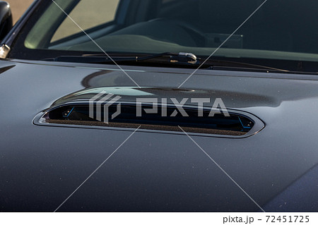 自動車の空気取り入れ口 Air intake of private car 自動車の空気取り入れ口 Air intake of private car 72451725