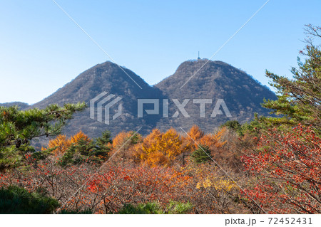 伊香保ロープウェイ山頂 上ノ山公園から見た二ツ岳 伊香保ロープウェイ山頂 上ノ山公園から見た二ツ岳 72452431