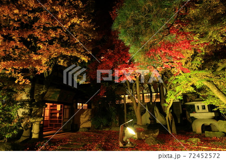 紅葉ライトアップの南昌荘 紅葉ライトアップの南昌荘 72452572