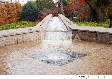 御殿山トラストシティの庭園　東京都品川区 72455422