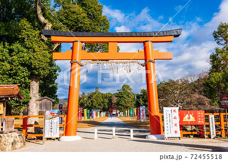 京都　上賀茂神社　一ノ鳥居 72455518