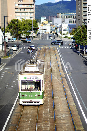 広島県広島市を走る路面電車 72458773