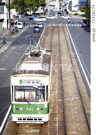 広島県広島市を走る路面電車 72458774