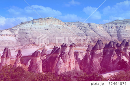 Photo bright beautiful mountains in Cappadocia 72464075
